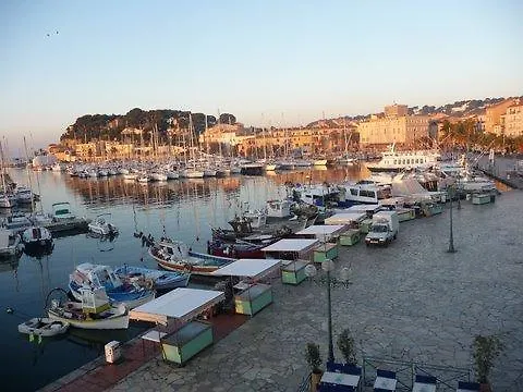 Les Colonnes Apartment Sanary-sur-Mer